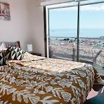 Centrico Departamento En Vina Del Mar Con Una Ubicacion Y Vistas Encantadoras